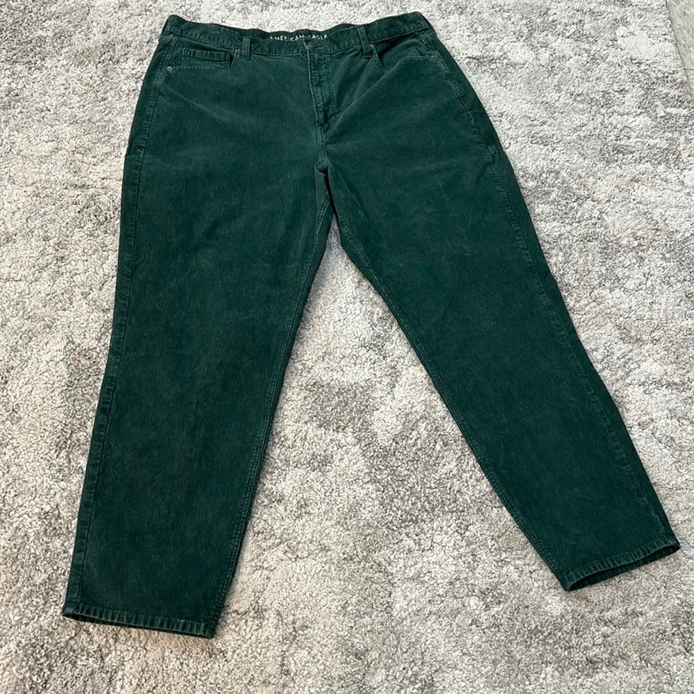 American Eagle Corduroy Mom Jean Super Stretch